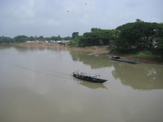 খিরু নদীর বুকে নৌকা ভেসে চলে